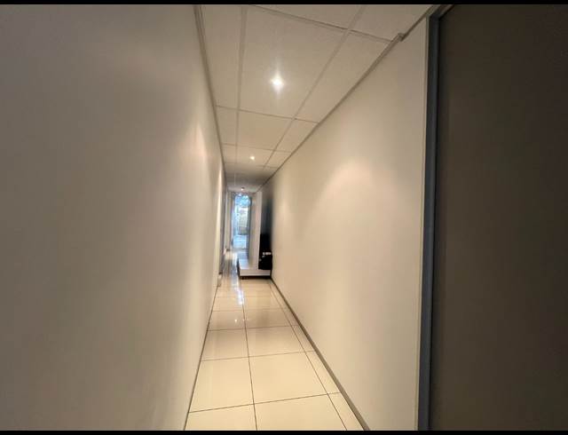 129M² OFFICE TO LET IN GREENSTONE HILL