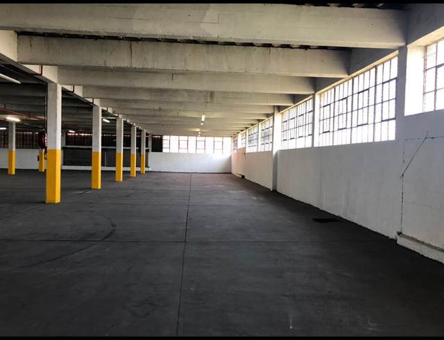 5,685M² WAREHOUSE TO LET IN JACOBS