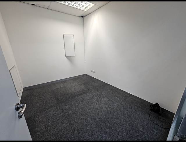 187M² OFFICE TO LET IN MILNERTON CENTRAL