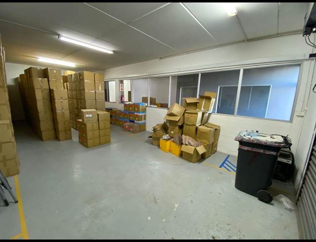 156M² WAREHOUSE TO LET IN SOMERSET WEST CENTRAL
