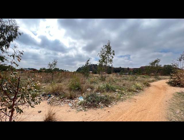 35,000M² VACANT LAND TO LET IN VILLAGE DEEP