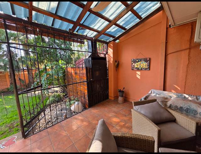 3 BEDROOM TOWNHOUSE TO LET IN VANDERBIJLPARK SW 1