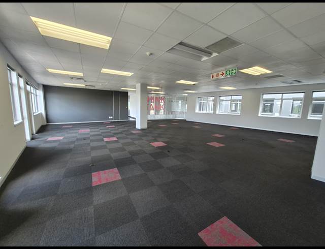 423M² OFFICE TO LET IN SANDTON CENTRAL