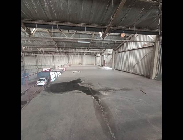 818M² WAREHOUSE TO LET IN CITY WEST