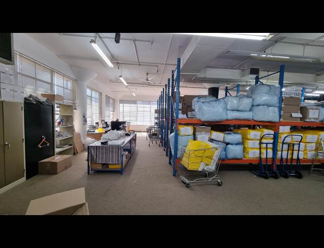 450M² BUSINESS TO LET IN WOODSTOCK