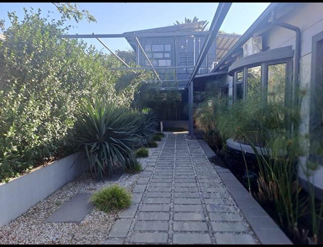 32M² OFFICE TO LET IN RAEDENE ESTATE