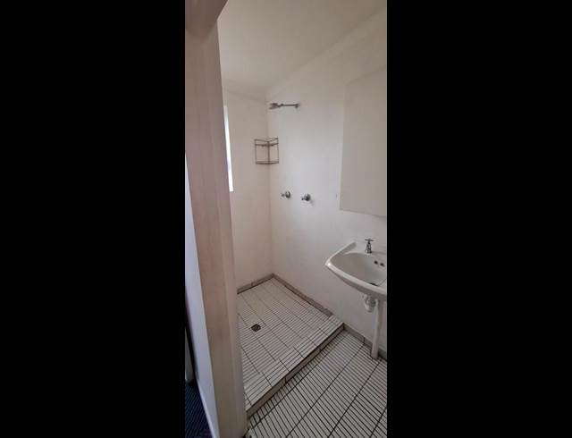 1 BEDROOM PROPERTY TO RENT IN GOODWOOD CENTRAL