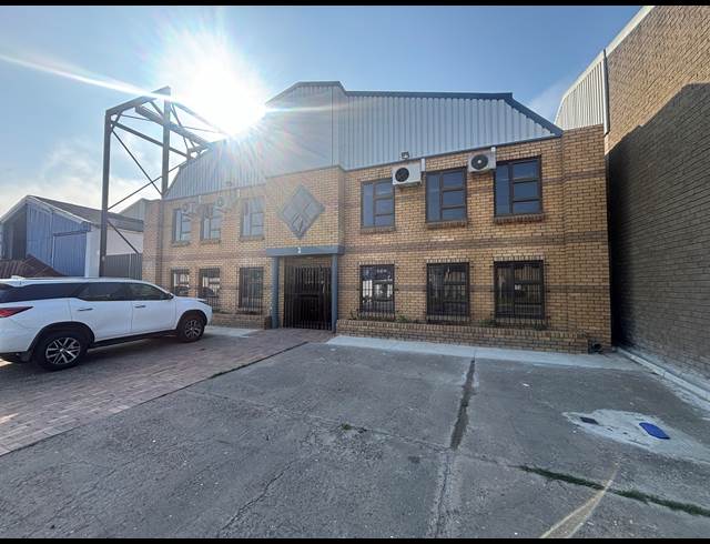 878M² WAREHOUSE TO LET IN BLACKHEATH INDUSTRIAL