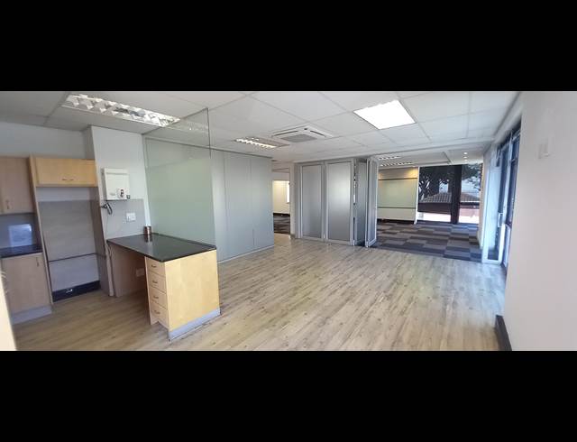 724M² OFFICE TO LET IN BRYANSTON