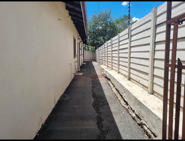 3 BEDROOM PROPERTY TO RENT IN ALBERTSDAL