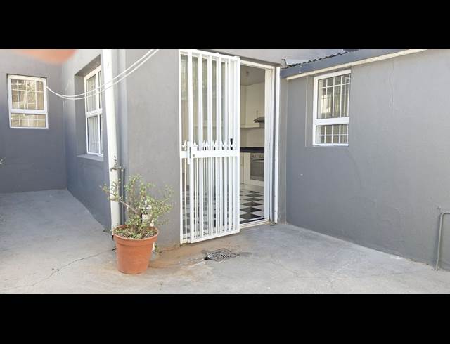 2 bed property to rent in OBSERVATORY