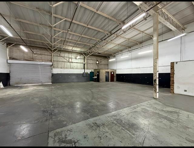 559M² WAREHOUSE TO LET IN HALFWAY HOUSE