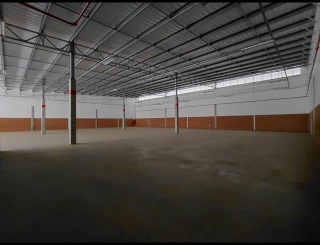 1,315M² WAREHOUSE TO LET IN CLAYVILLE