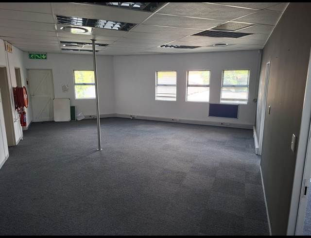 143M² OFFICE TO LET IN SONHEUWEL