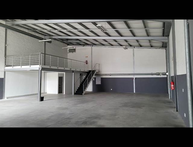 316M² WAREHOUSE TO LET IN BRACKENFELL INDUSTRIAL