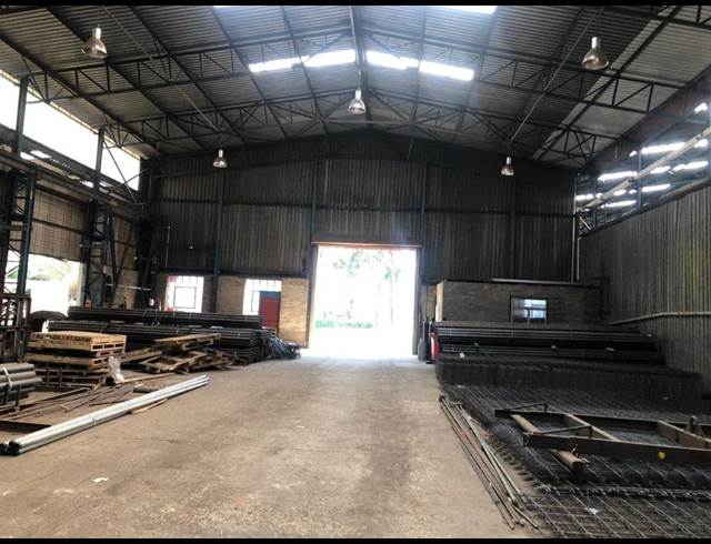 1,350M² FACTORY TO LET IN TUNNEY