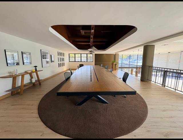 139M² OFFICE TO LET IN HALFWAY HOUSE