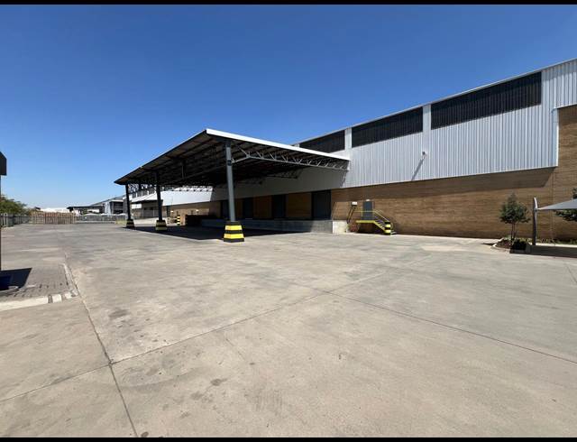 5,860M² WAREHOUSE TO LET IN GOSFORTH PARK