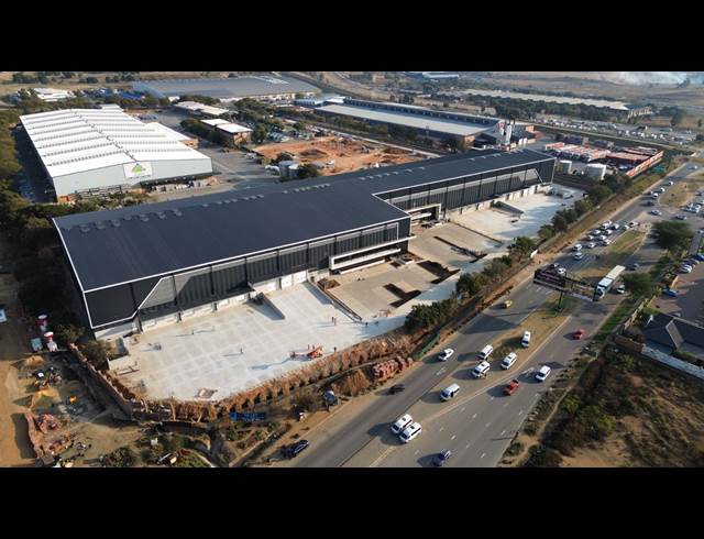 13,000M² WAREHOUSE TO LET IN LOUWLARDIA