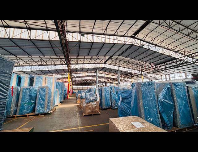 24,253M² WAREHOUSE TO LET IN STORMILL
