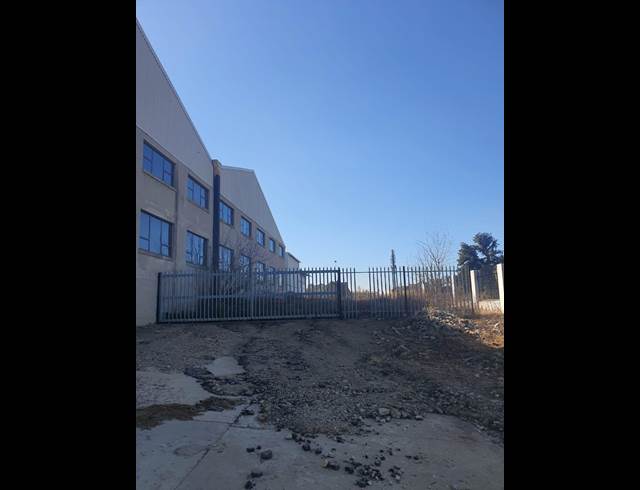 5,699M² WAREHOUSE TO LET IN ALBERTON NORTH