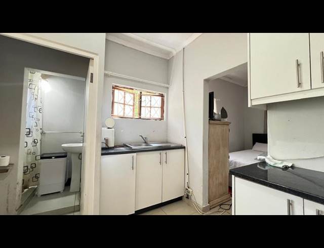 1 BEDROOM PROPERTY TO RENT IN ATHOLL HEIGHTS