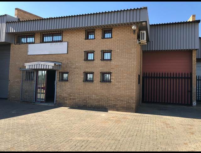 240M² WAREHOUSE TO LET IN DRIEHOEK