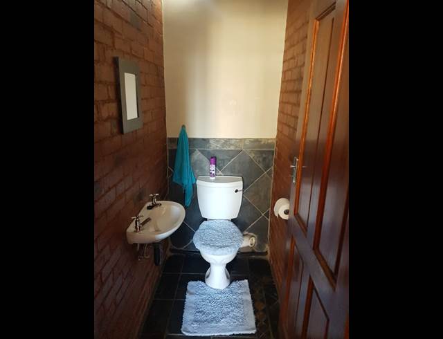 2 bed property to rent in MARSHALLTOWN