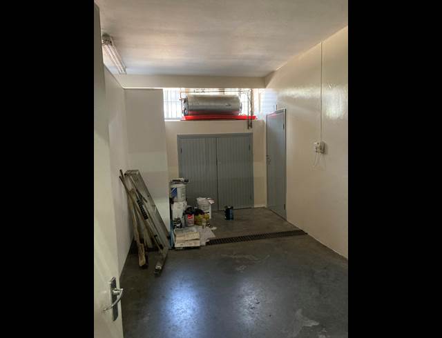 1,370M² WAREHOUSE TO LET IN WESTMEAD