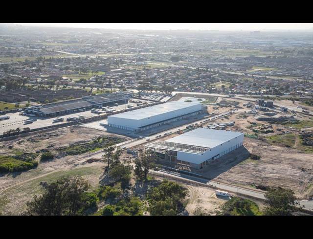 9,702M² WAREHOUSE TO LET IN AIRPORT INDUSTRIA