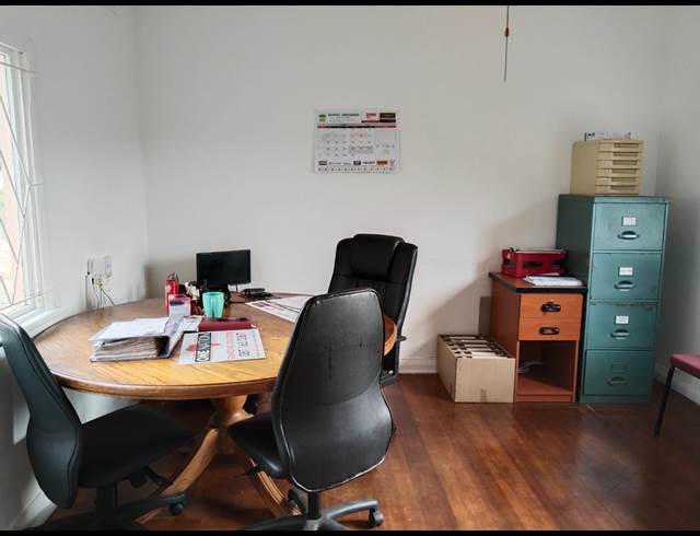 40M² BUILDING TO LET IN AMANZIMTOTI