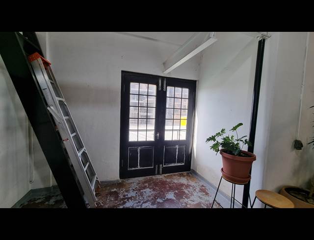 330M² SERVICED OFFICE TO LET IN WOODSTOCK