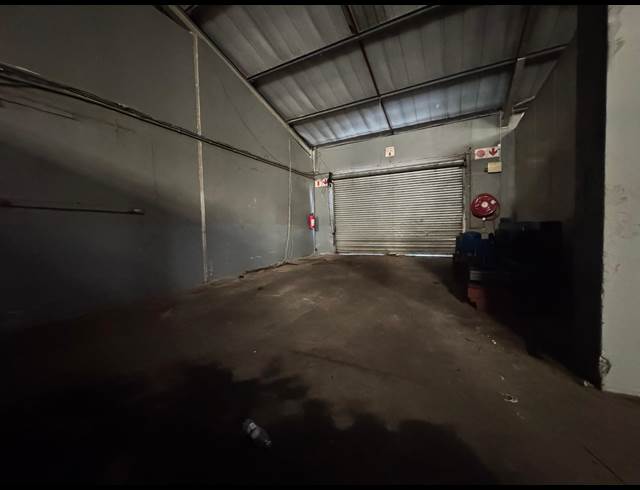 2,000M² WAREHOUSE TO LET IN PHOENIX INDUSTRIAL