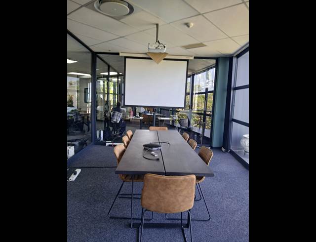 393M² OFFICE TO LET IN WESTVILLE