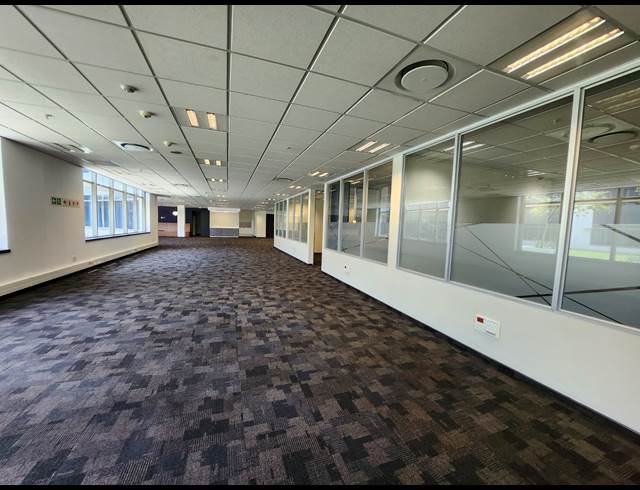 1,500M² OFFICE TO LET IN WATERFALL