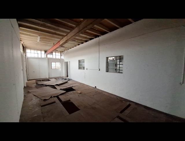 850M² WAREHOUSE TO LET IN KEW