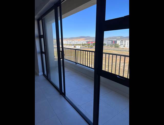 3 BEDROOM APARTMENT TO LET IN SANDOWN