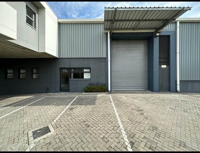 807M² WAREHOUSE TO LET IN STIKLAND INDUSTRIAL