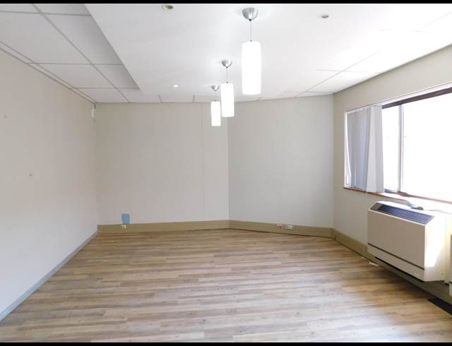 878M² OFFICE TO LET IN FERNDALE