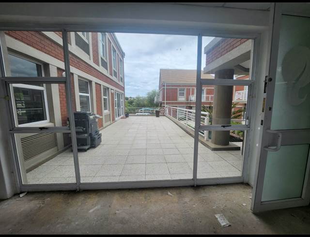 166M² OFFICE TO LET IN VORNA VALLEY