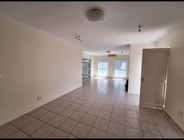 2 bed property to rent in LANGERUG