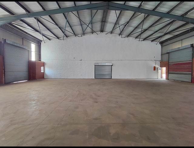 381M² WAREHOUSE TO LET IN CLAYVILLE