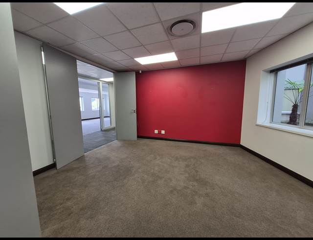 595M² OFFICE TO LET IN SANDTON CENTRAL
