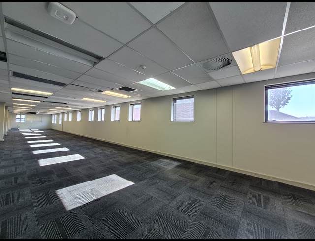 181M² OFFICE TO LET IN WAVERLEY