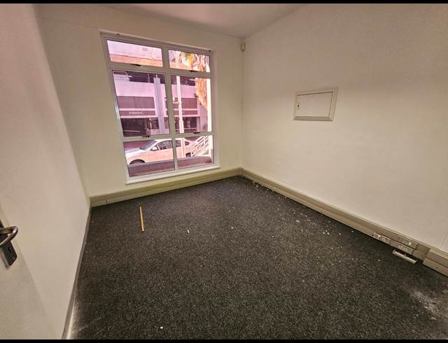 352M² OFFICE TO LET IN CENTURY CITY