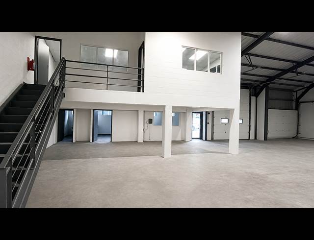 362M² WAREHOUSE TO LET IN RETREAT INDUSTRIAL