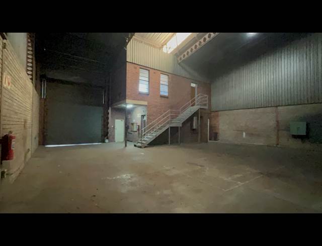 265M² WAREHOUSE TO LET IN WADEVILLE