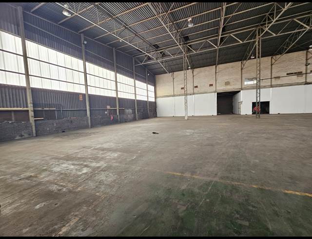 1,700M² WAREHOUSE TO LET IN NEW ERA