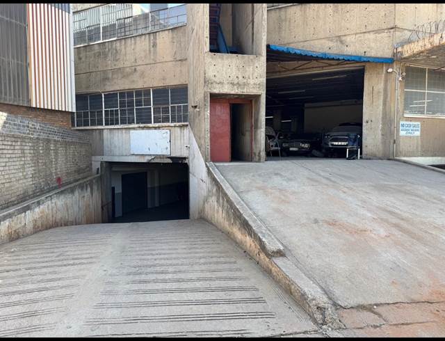 550M² WAREHOUSE TO LET IN SELBY