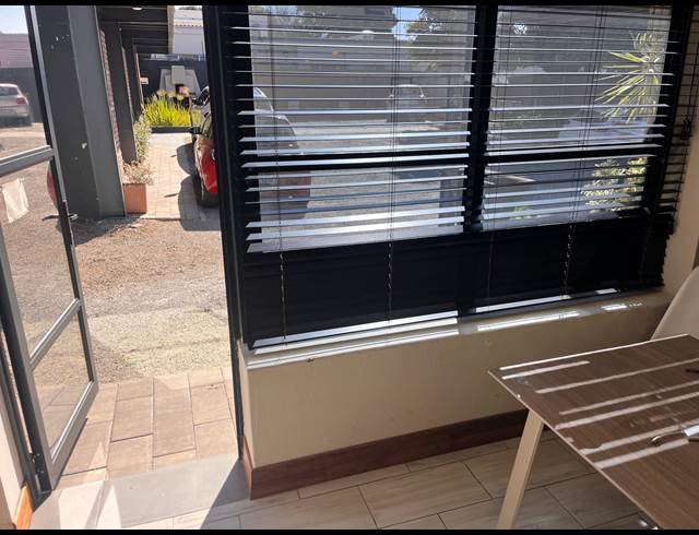 12M² OFFICE TO LET IN SYDENHAM